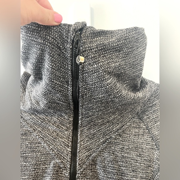 Lululemon Be Present High Neck Collar Jacket in Grey black blend - size 6 - Picture 8 of 10